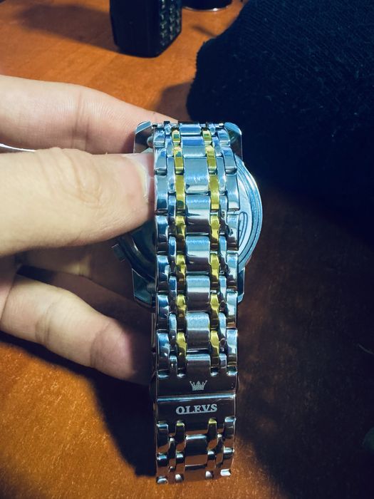 продаю часы недорого