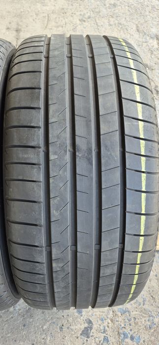 2 anvelope vara Bridgestone 285/35/22,dot 2022.Pretul este pe bucata.