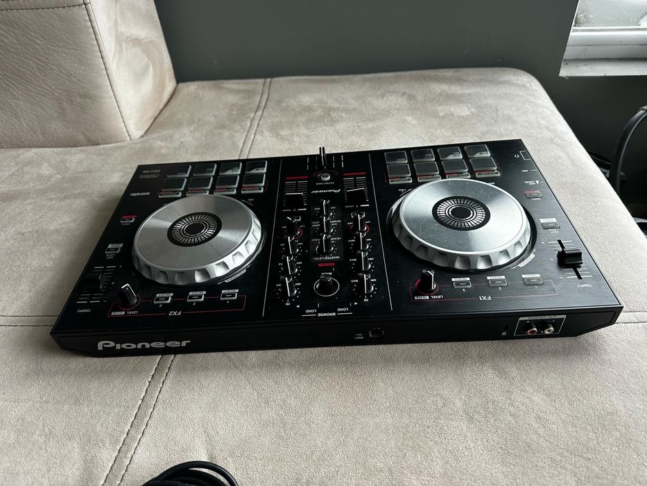 Pioneer DDJ-SB - DJ контролер / конзола