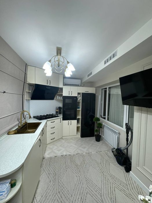 Аренда!  2/1/4 ориентир Литературный институт