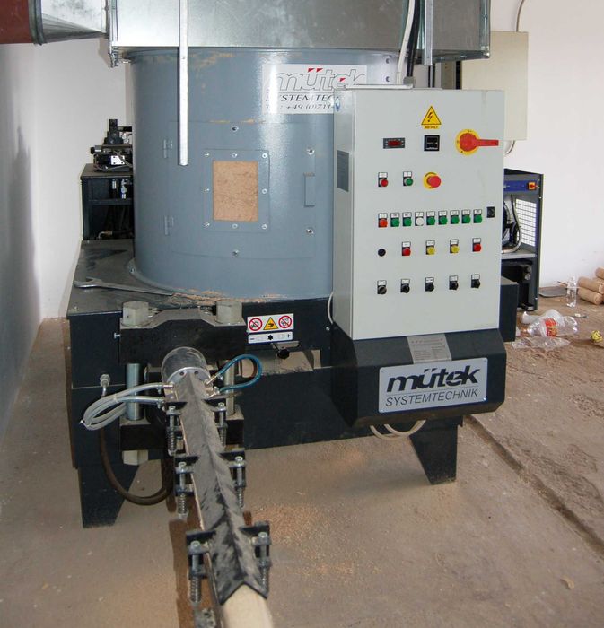 Presa de brichete de rumegus