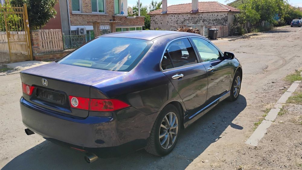 Продавам Хонда Акорд 2.4i Executive