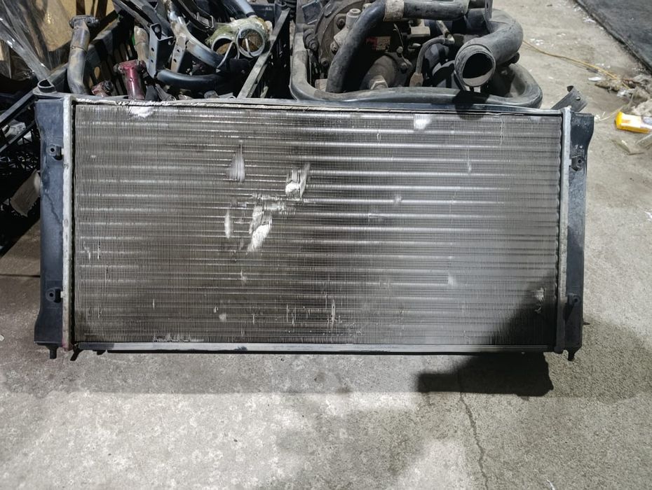 Радиатор вентилятор основной Пассат Б3 Б4