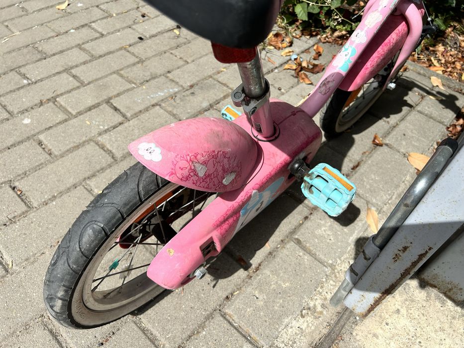 Bicicleta copiii 3-5 ani stare uzata cu tot cu roti ajutatoare