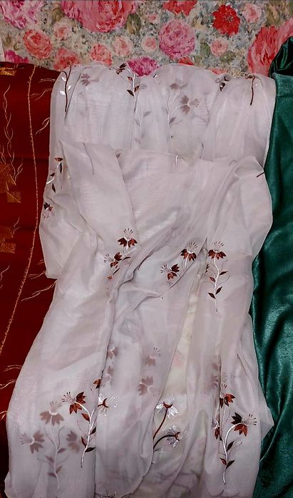 Продам шторы и тюль.