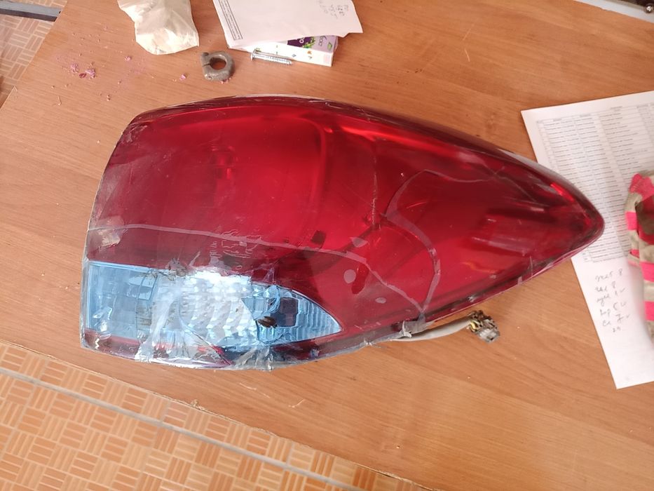 Фара Киа каренс 2015 г