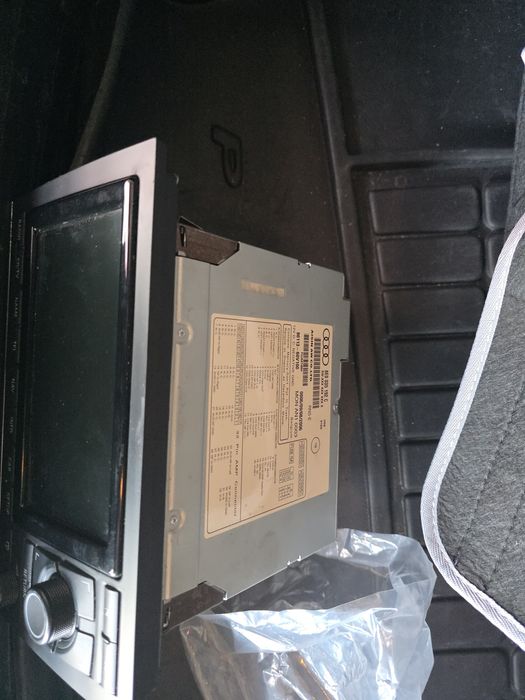 Audi A4 B7 Navigatie RNSE