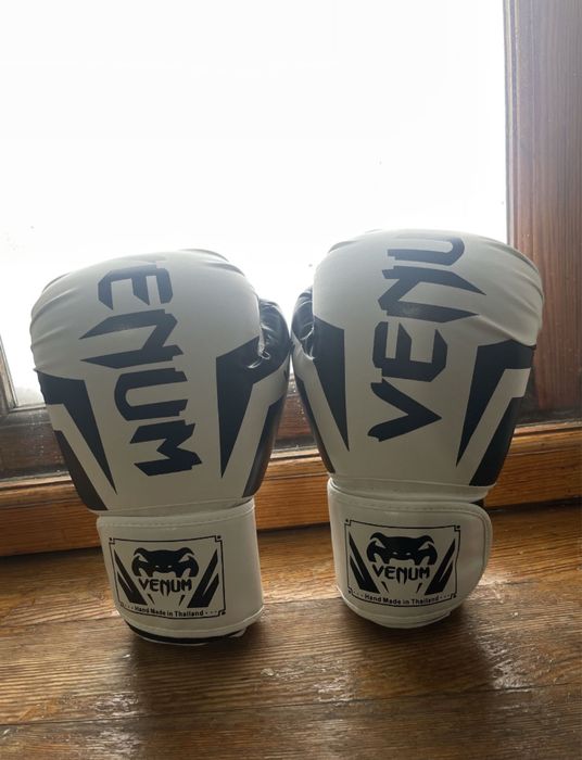 Бокс перчатка 16 оз