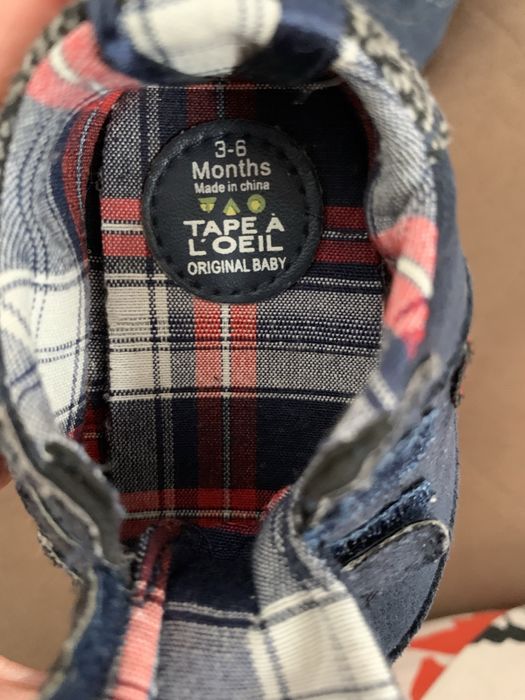 Кроссовки для малыша 3-6 мес