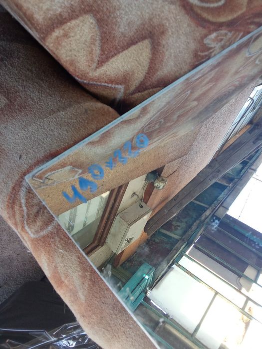 Зеркала разные. Л