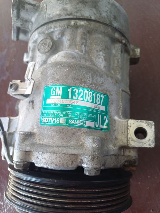 Compresor Ac OPEL Vectra C Signum Zafira B 13208187 2.0 2.2 i Turbo 16