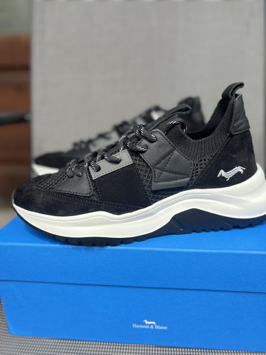 Мъжки нови обувки