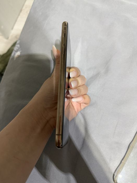 Продам свой iPhone XS Max