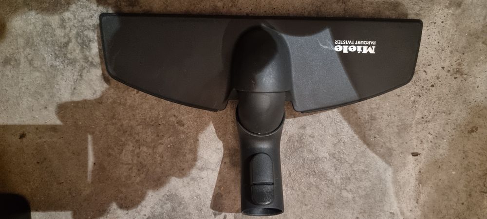 Продавам четки,тръби и маркучи за прахосмукачка MIELE