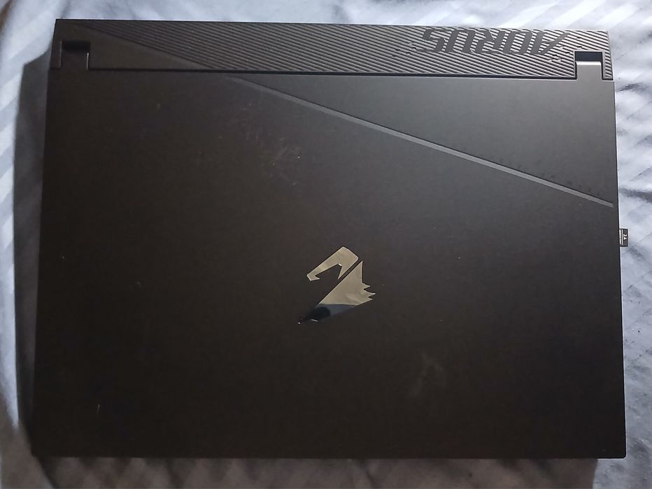Продам игровой ноуткуб GIGABYTE AORUS