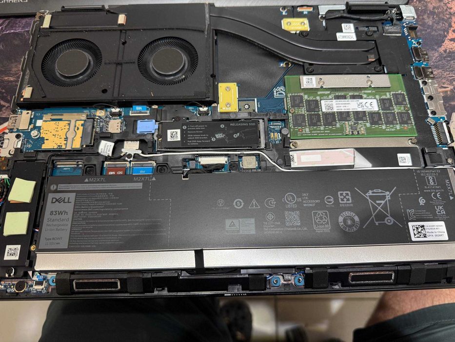 DELL Precision 7670 Core i5-12600HX RAM 64Gb DDR5 SSD 512