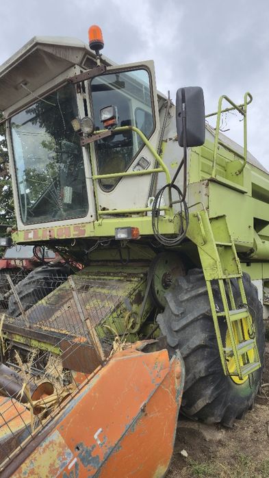 Claas Dominator 86