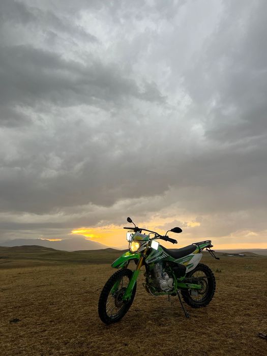 Мотоцикл горный 250куб