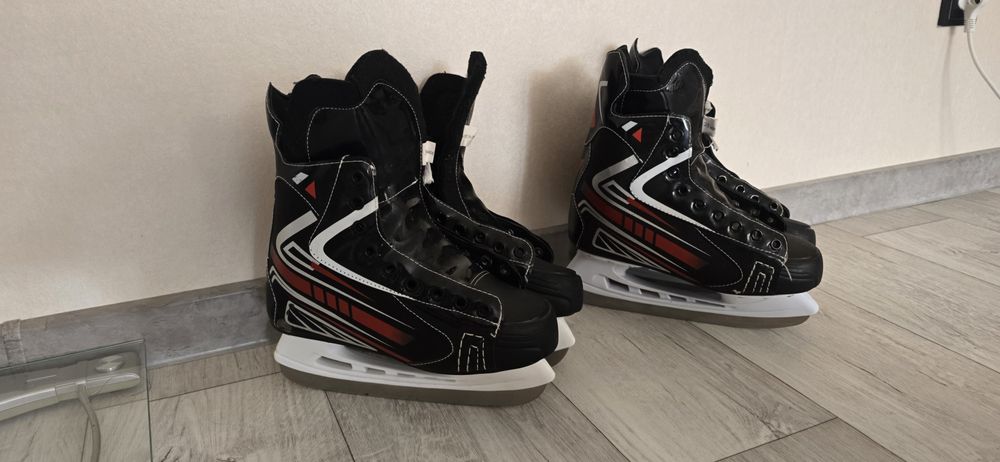 Коньки новые 38 и 39 размеры