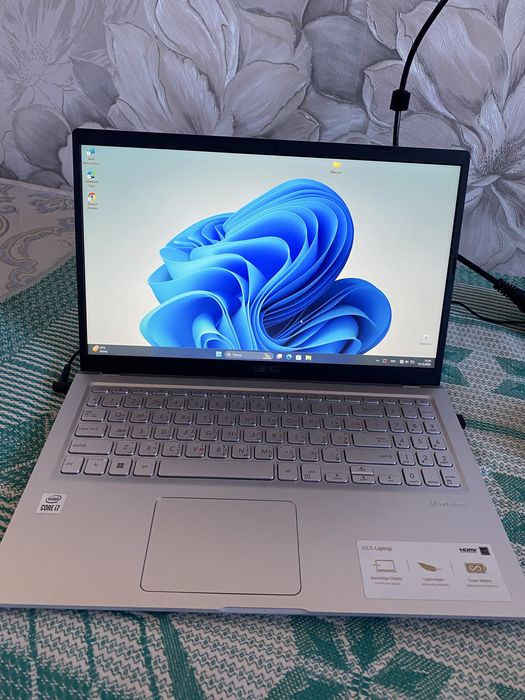 Продается ноутбук ASUS