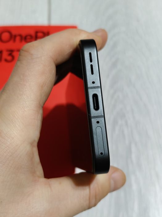 One Plus 13T 256 gb Ram 12+12 5G