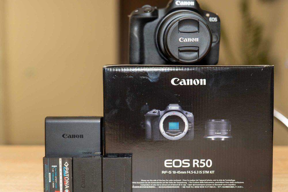 Canon R50 cu garantie 1 an