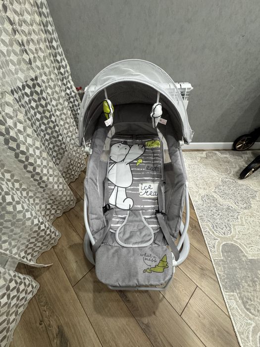 Продам шезлонг детский