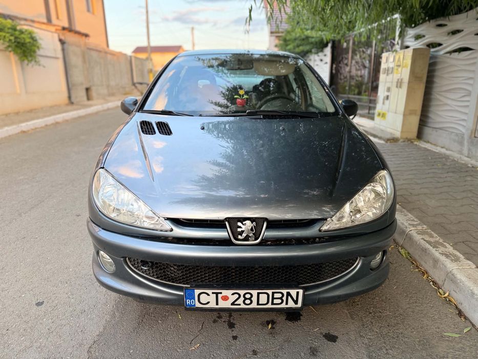 PEUGEOT 206