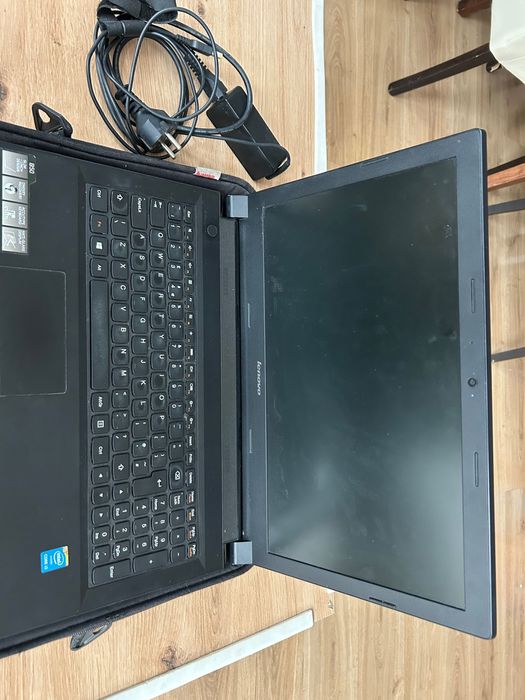 Лаптоп Леново в добро състояние