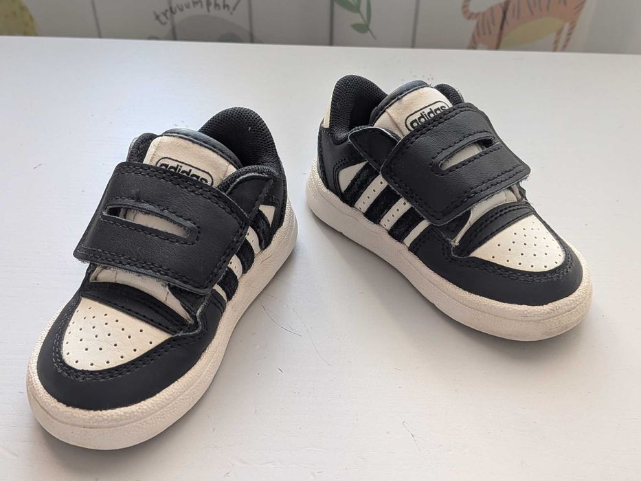 Детски маратонки за момче adidas 21