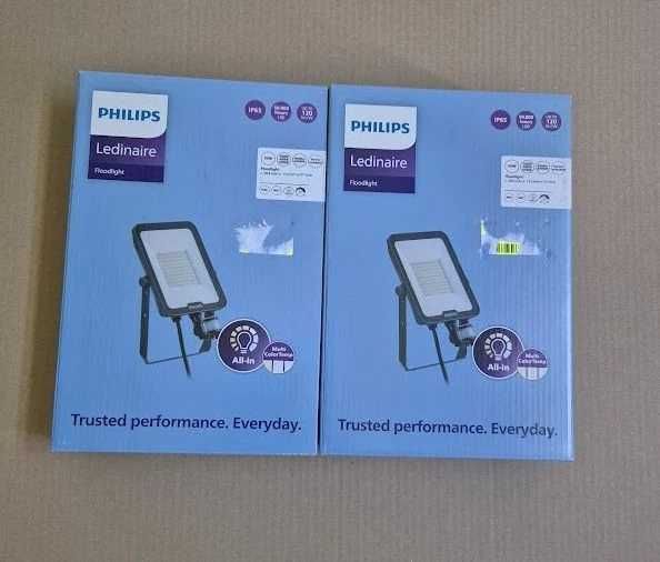 2 x Proiector LED 50W Philips Ledinaire cu senzor miscare