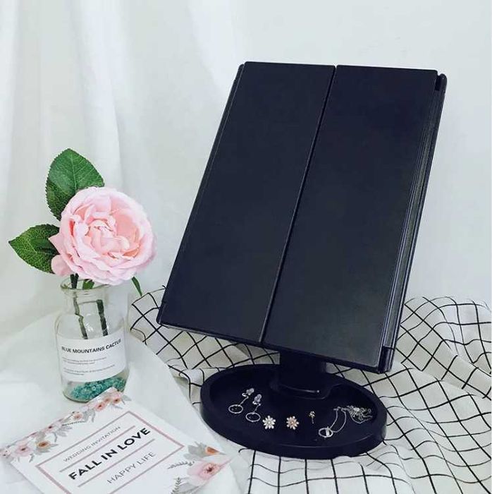 Тристранно сгъваемо огледало