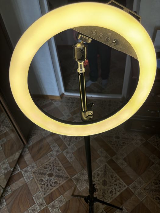 Кольцевая лампа