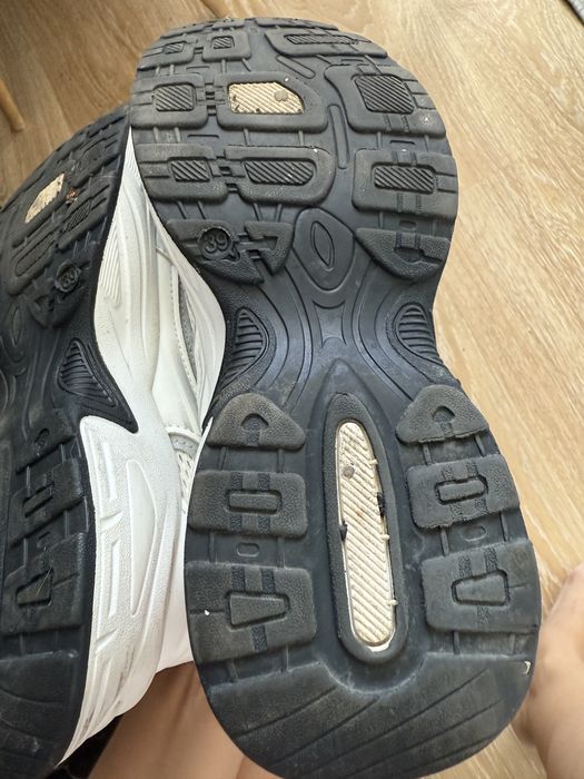 Кроссовки новые 38 размер