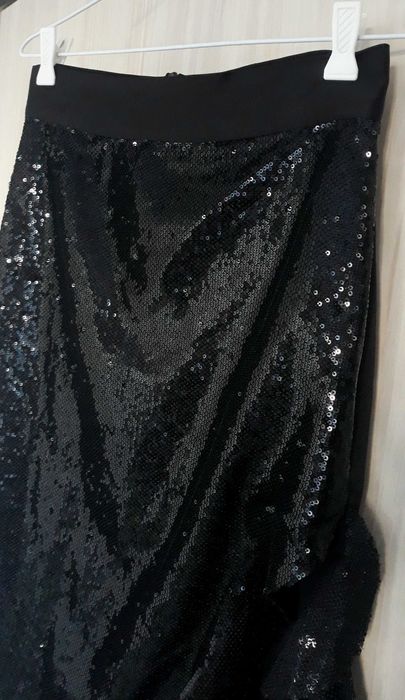 Нов луксозен празничен комплект Amy Lynn пайети и сатен