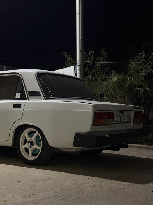 Vaz 2107  sotiladi