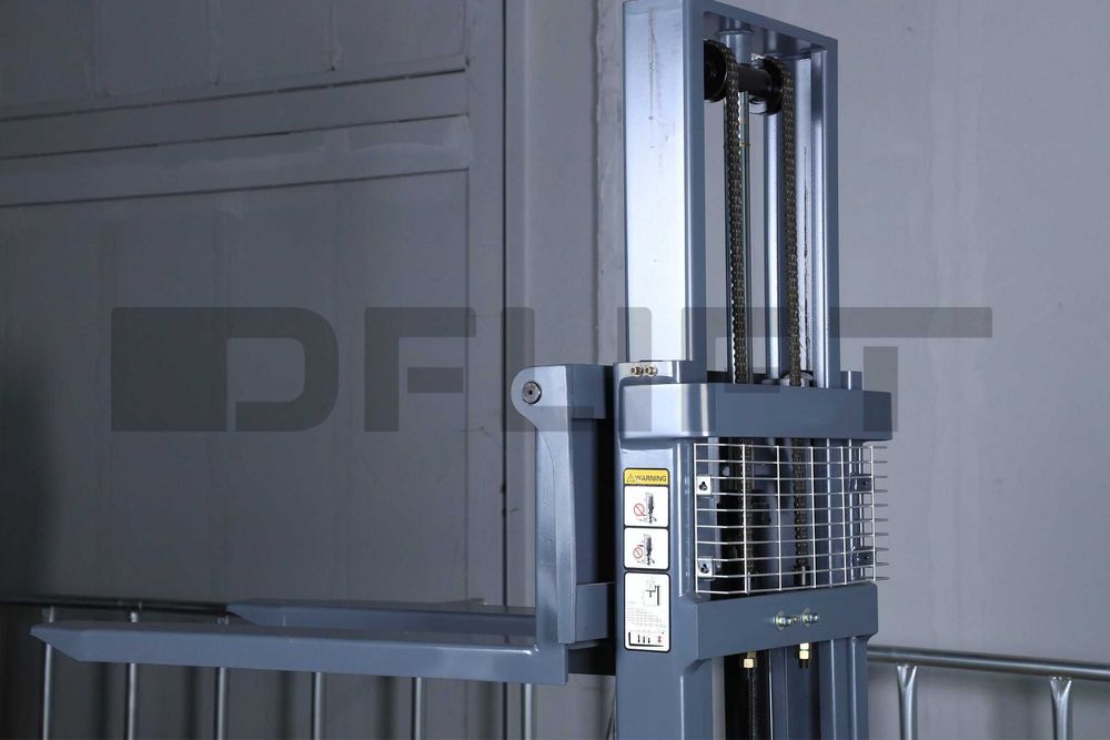 Elektr shtabeler 1,5 tonna 3,5 metr