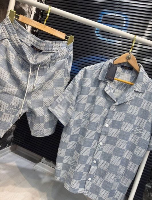 Compleu Louis Vuitton