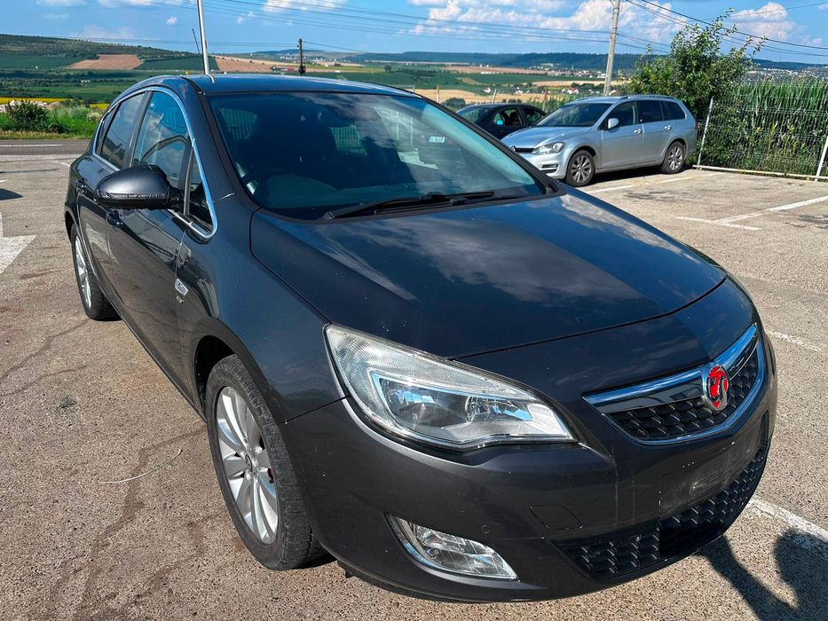 Dezmembrez Opel astra j 2013 1.6 benzina A16XER hatchback Gri - gal z177