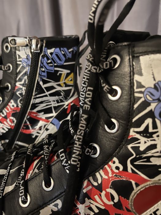 Love Moschino естествена кожа 37 номер