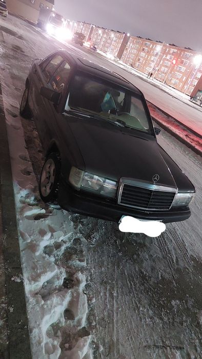 Мерседес 190 Е 700