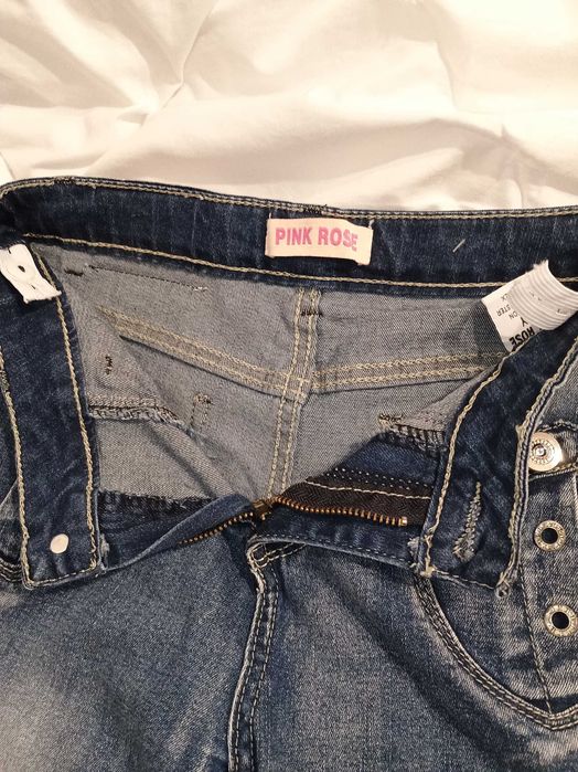 Красиви дънки за момиче