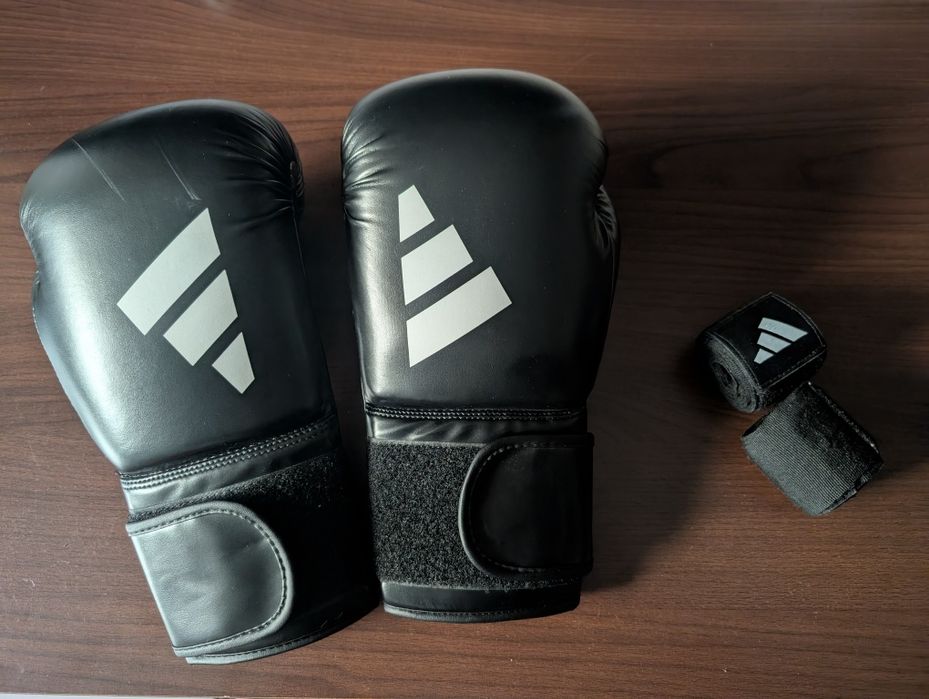 Mănuși box și fașă Adidas