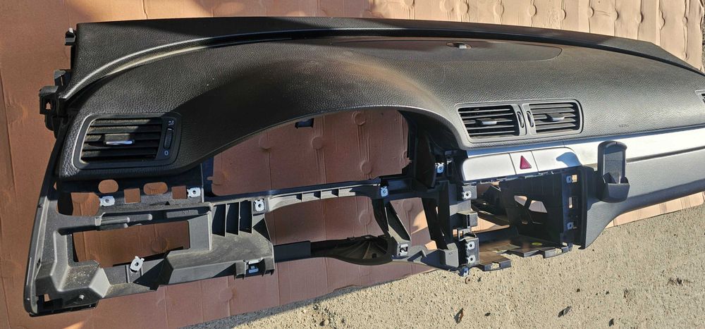 Plansa bord cu airbag pasager Vw Passat B6 2007 / 2008 / 2009 2010