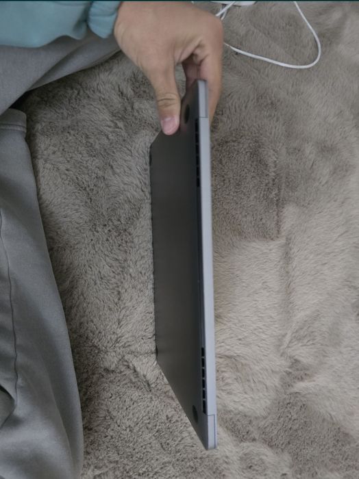 MacBook Pro 13 2019