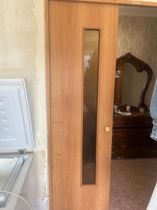 Продам межкомнатную дверь