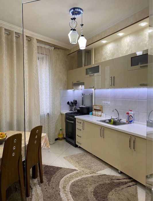 4/4/9 Паркентский,Олтин Тепа,Umon той хона,Osiyo клиника,65 м2