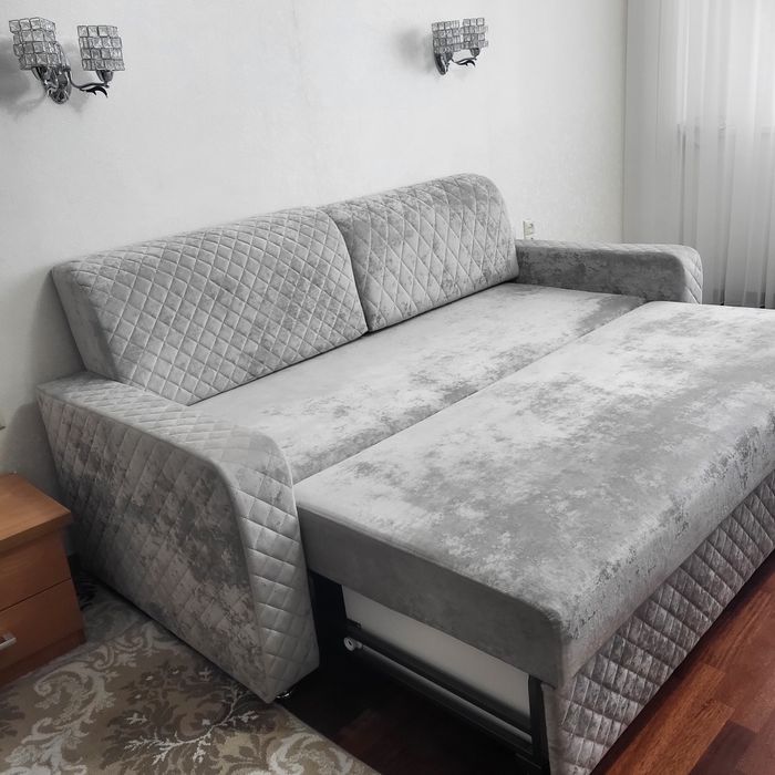 Диван почти новый