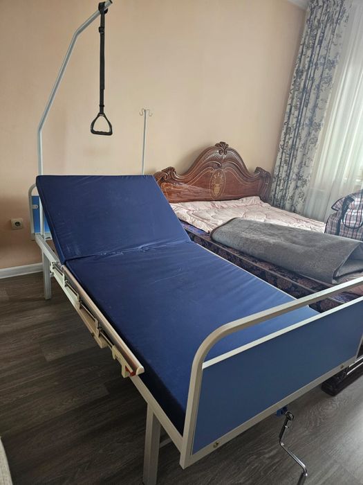Продается инвалидная кровать