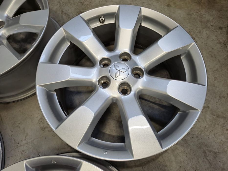 Jante Mitsubishi Outlander R18 originale stare foarte buna / Toyota